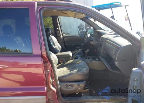 2000 Jeep Grand Cherokee Laredo z USA, uszkodzony, nr VIN 1J4G248NXYC424404